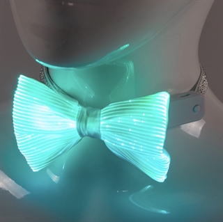 LED butterfly med multifarvet lys - Hvid